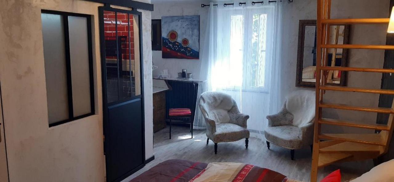 Bed and Breakfast La Cle Des Champs Chabeuil Exterior foto