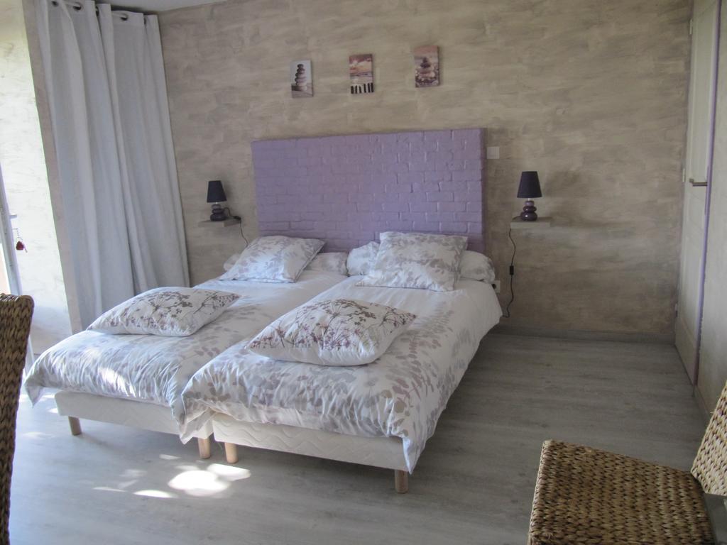 Bed and Breakfast La Cle Des Champs Chabeuil Exterior foto