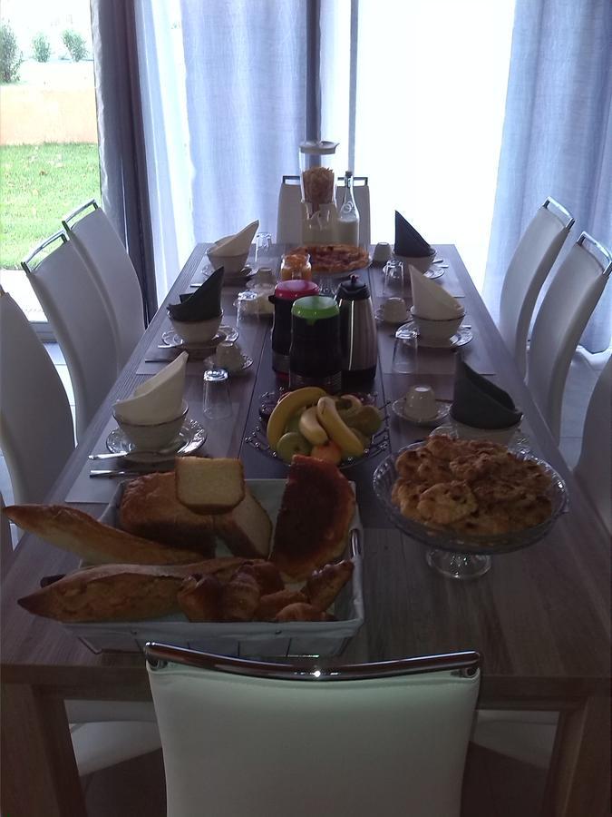 Bed and Breakfast La Cle Des Champs Chabeuil Exterior foto